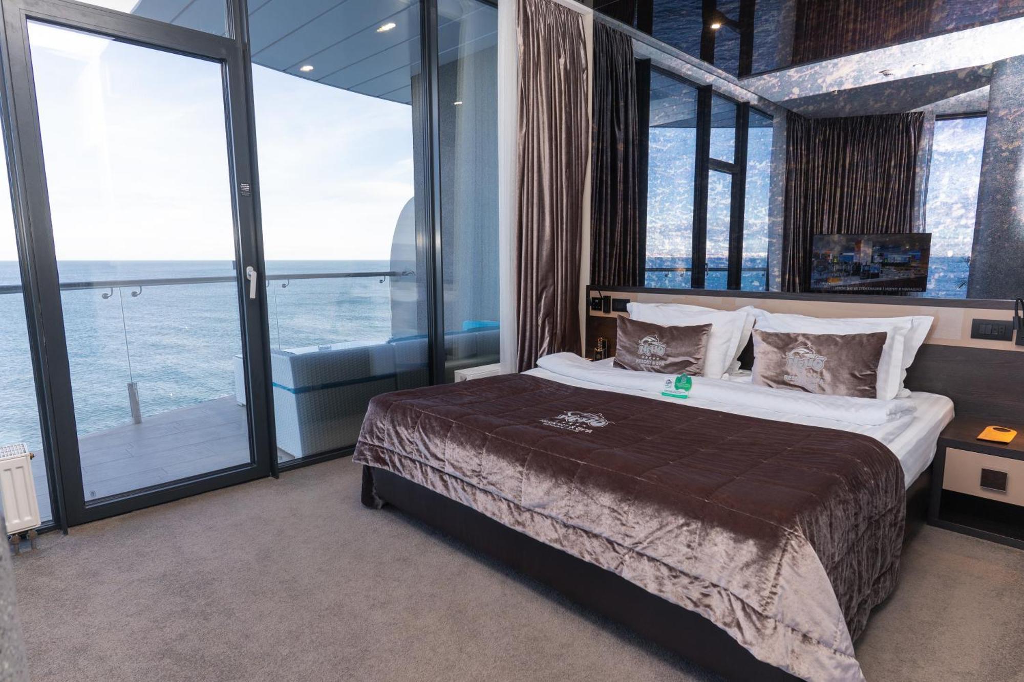 Nemo Hotel Resort & Spa Одеса Стая снимка Suite