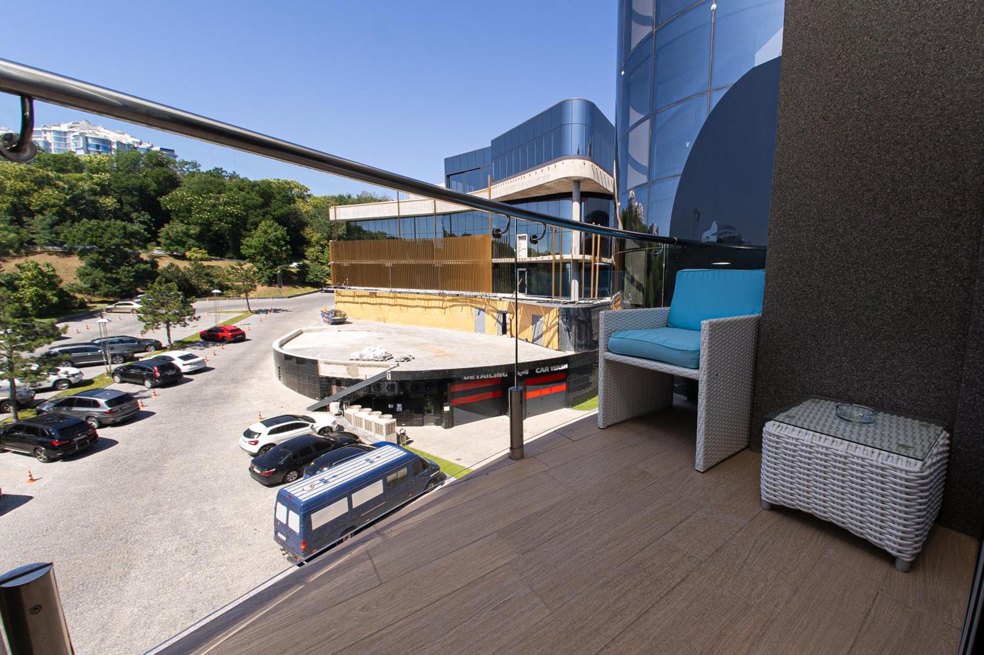 Nemo Hotel Resort & Spa Одеса Екстериор снимка A balcony