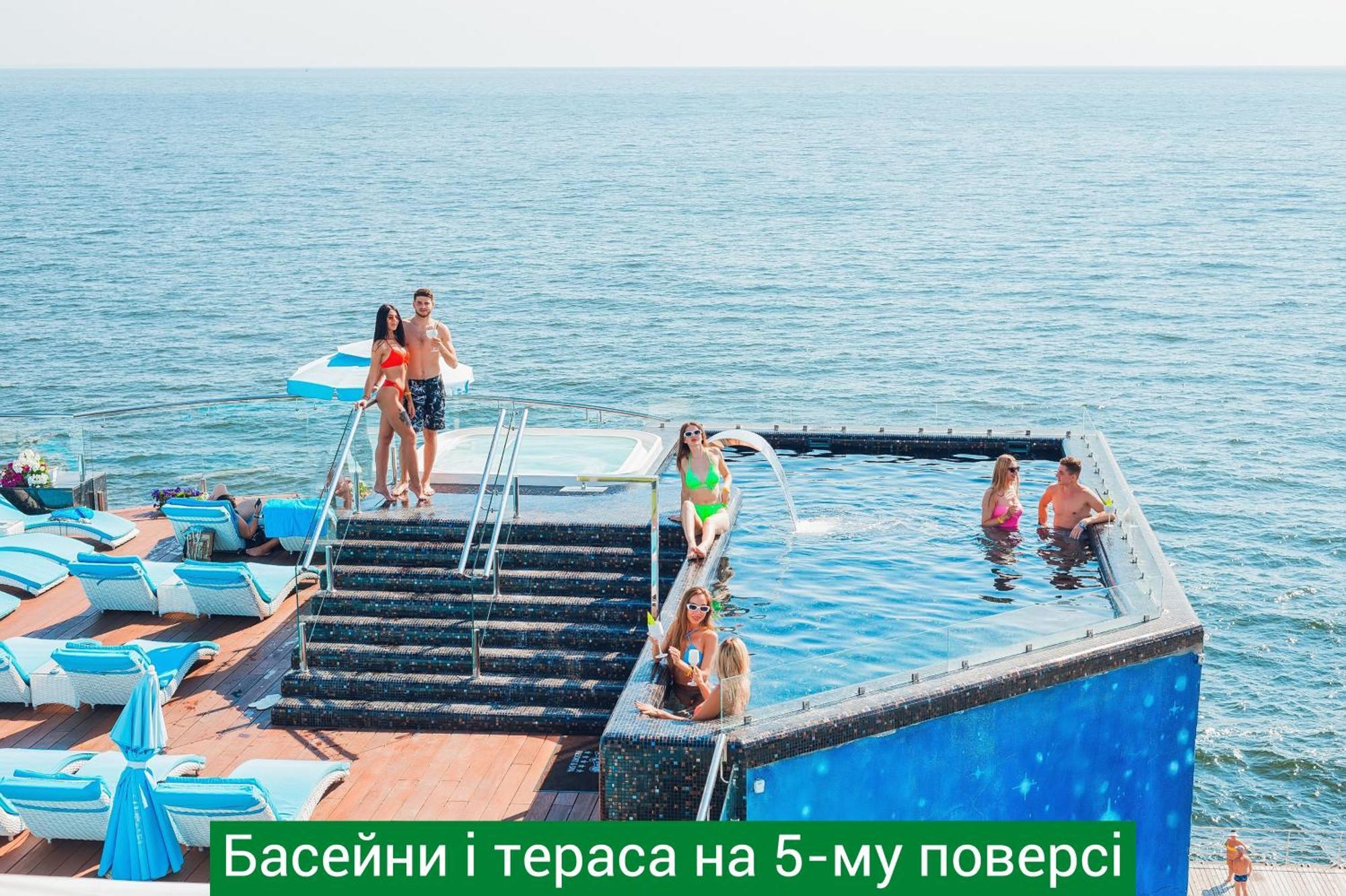 Nemo Hotel Resort & Spa Одеса Екстериор снимка Bathing and sunbathing on the 5-meter pier